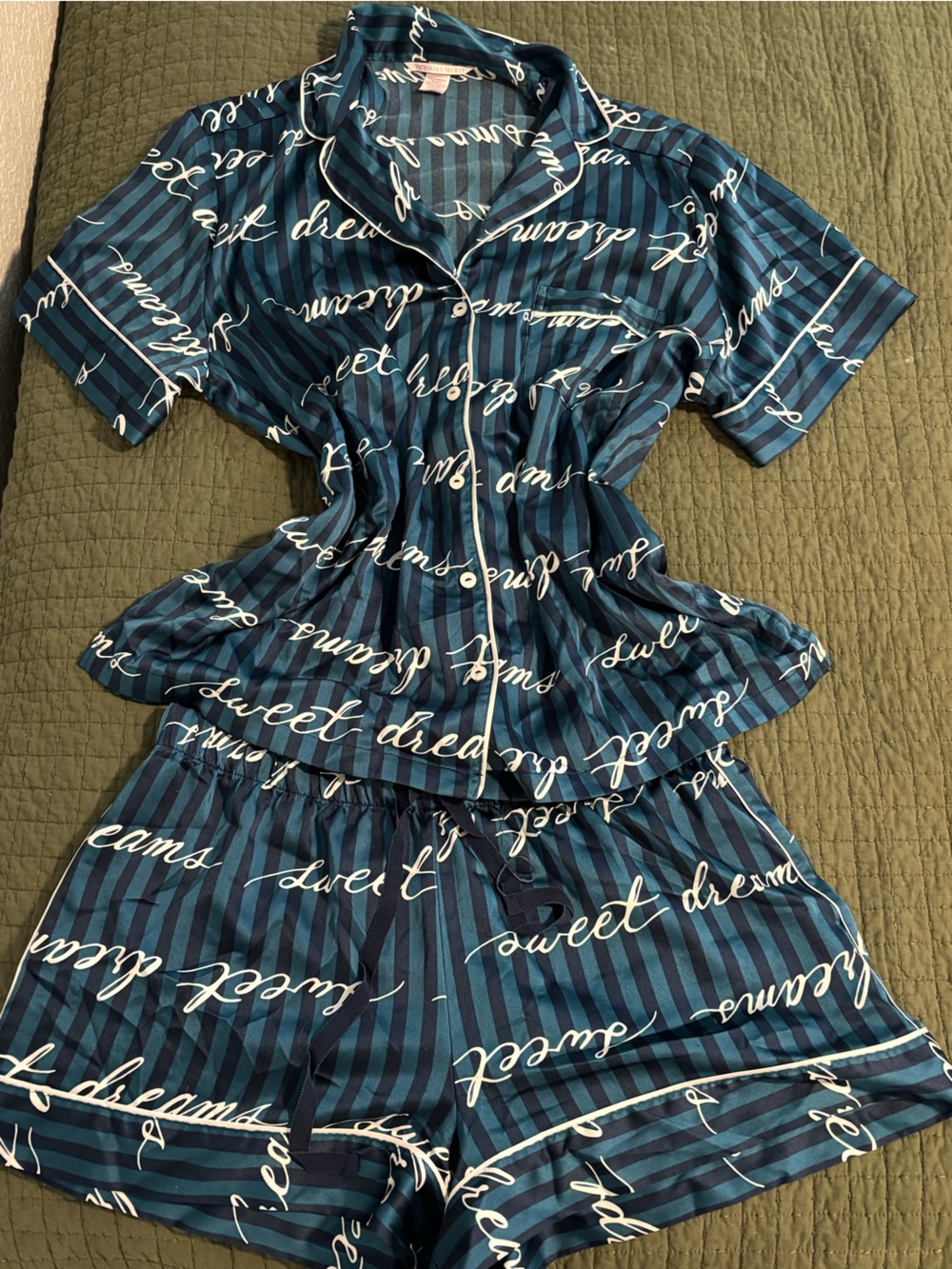 Women’s Victoria’s Secret pajamas set
